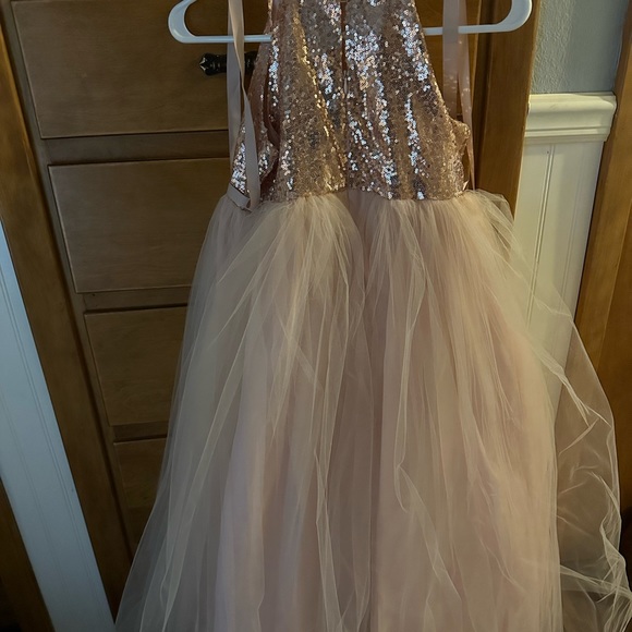 Dress - Picture 2 of 2